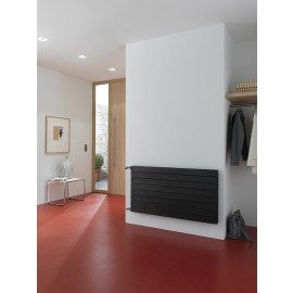 Horizontale lamellen radiator zwart